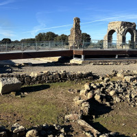 Las obras de rehabilitación y mejora de la Ciudad Romana de Cáparra al 70% de ejecución