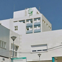 Un joven de 20 años herido en un complejo deportivo en Plasencia