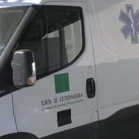 Dos heridos en un accidente con vuelco en la EX-203