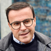 Gallardo promete viviendas a 90.000 € en Extremadura