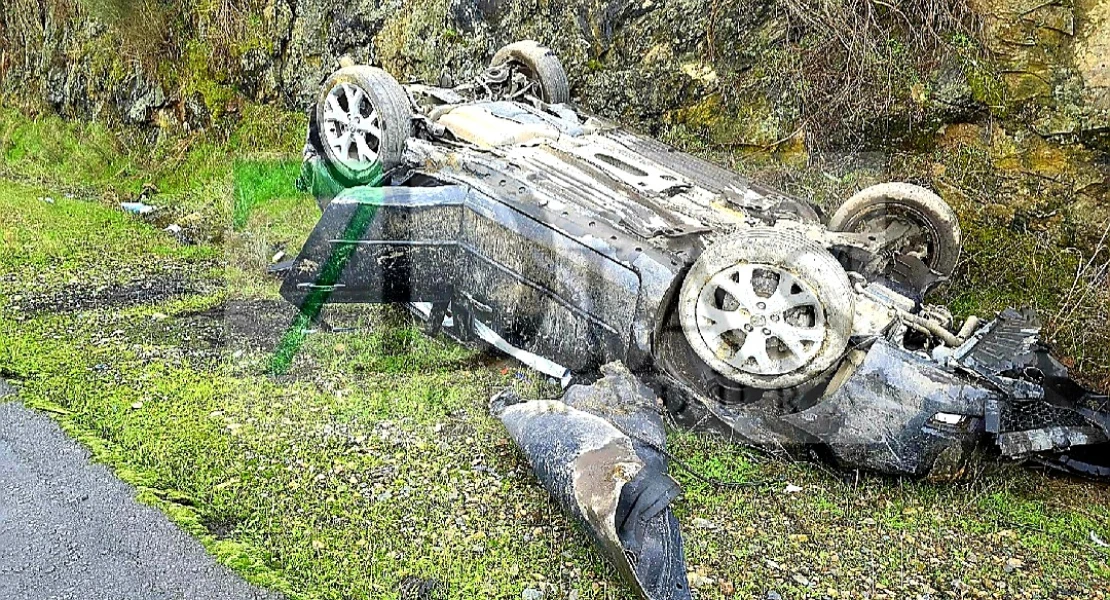 Espectacular accidente cerca de Jerez de los Caballeros, en la N-435