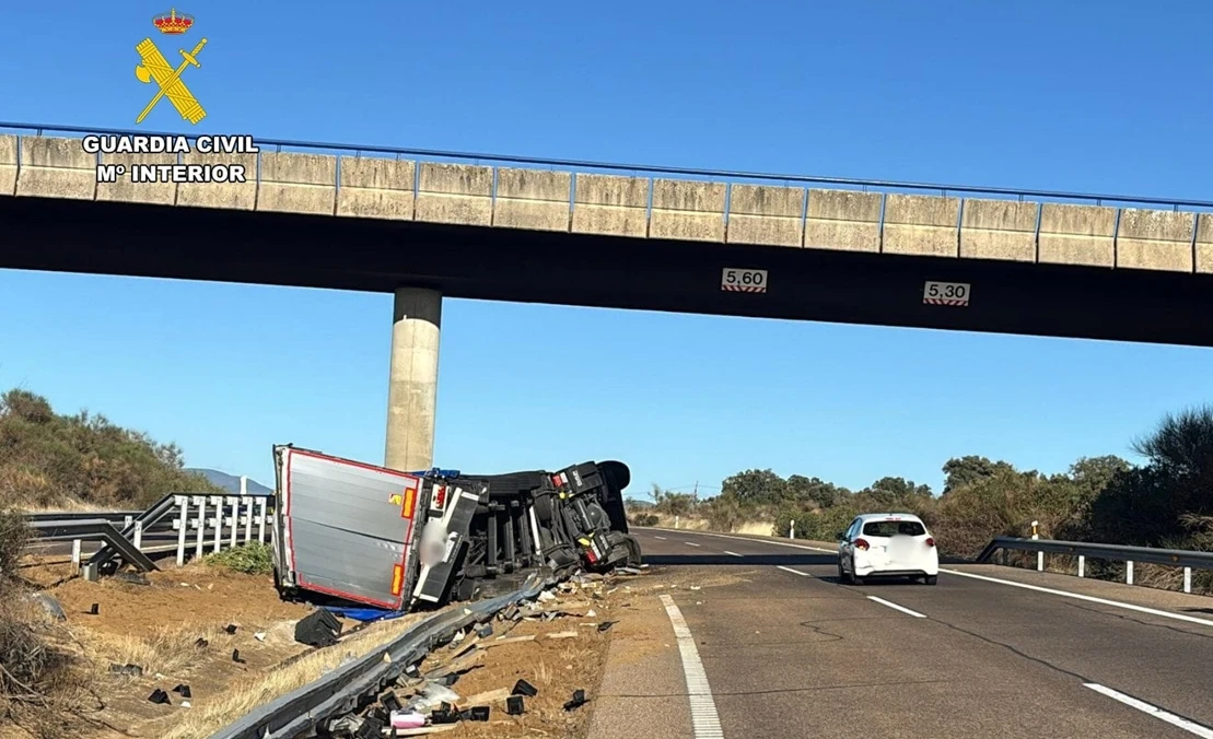 Corte total de la A-5 entre estos kilómetros tras un accidente