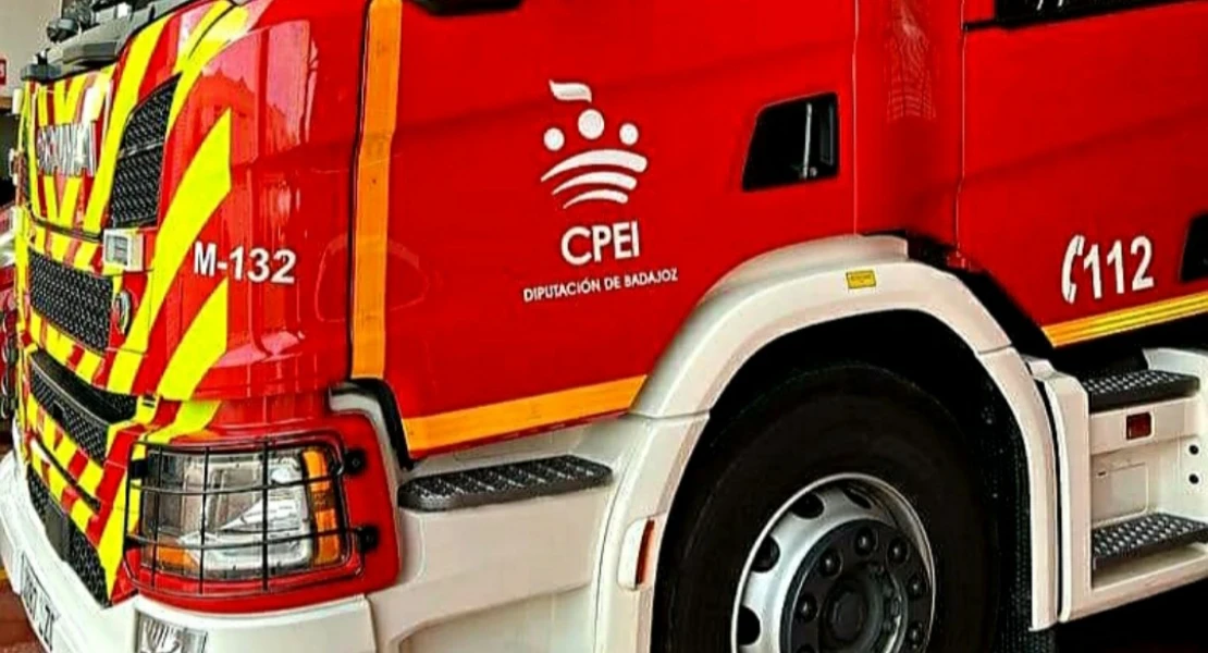 Un incendio de vivienda en Montijo (BA) moviliza un amplio dispositivo