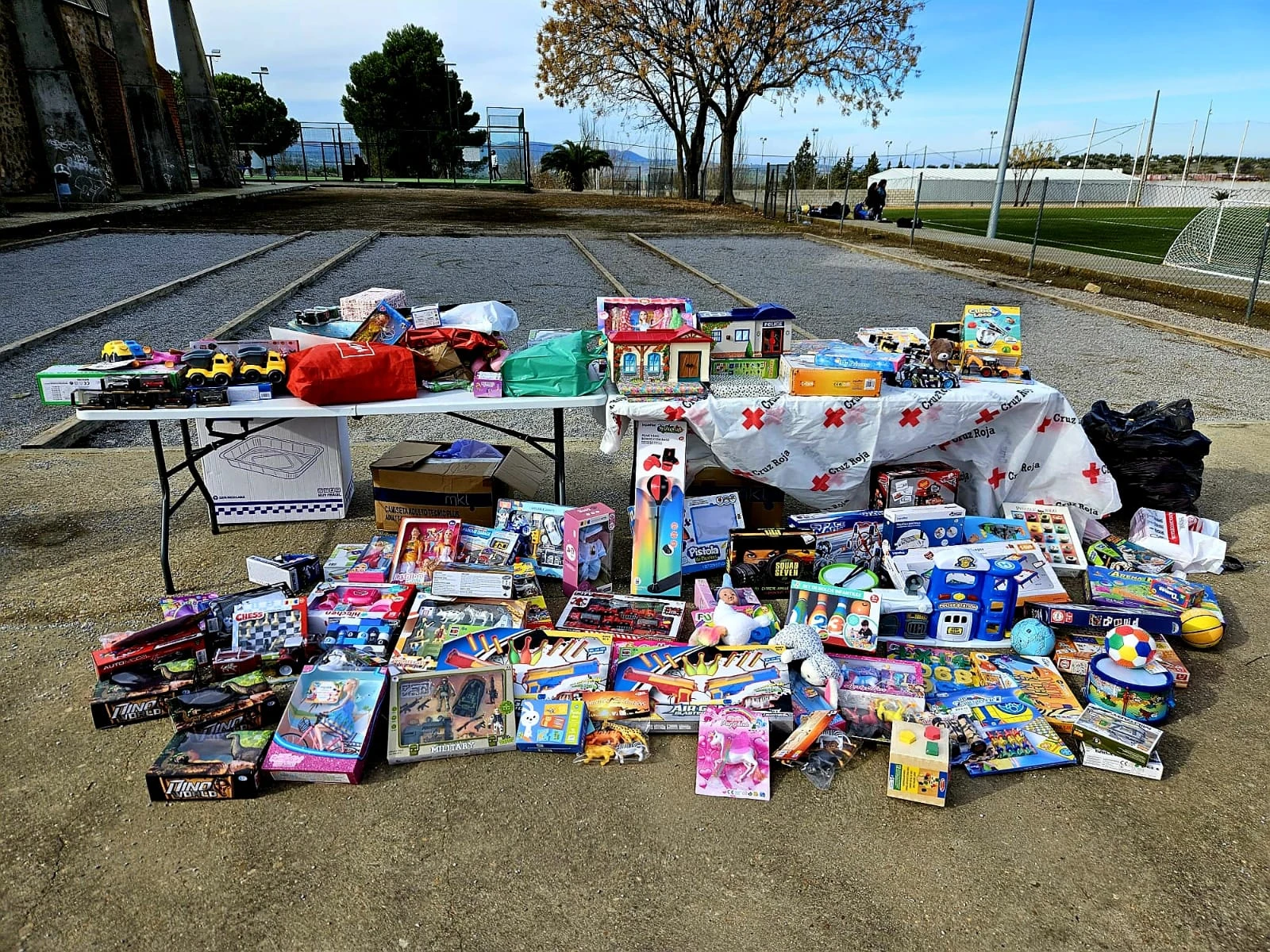 Fuente del Maestre reúne más de 1.200 juguetes en su trofeo benéfico 'de fútbol 7