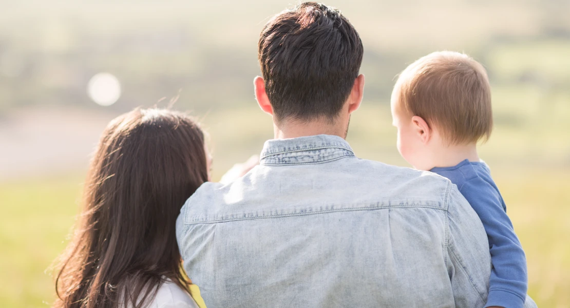 Miles de familias podrán acceder en 2026 a una ayuda por hijo a cargo