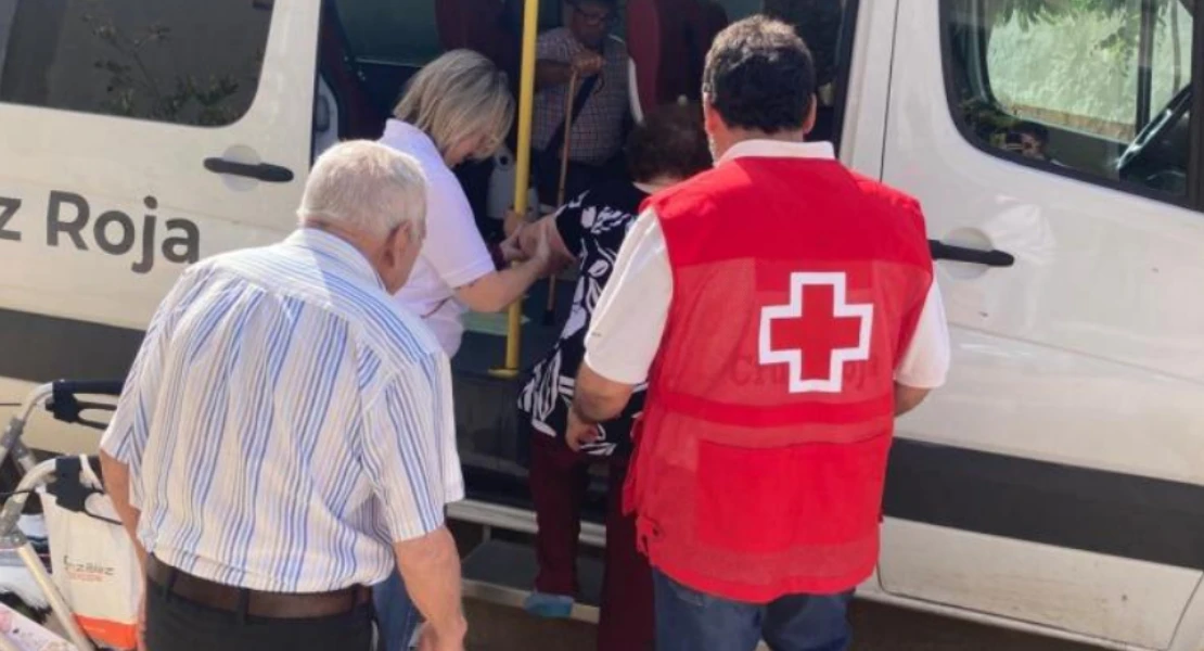 Cruz Roja llevará a votar a mayores y dependientes el 21-D en Extremadura