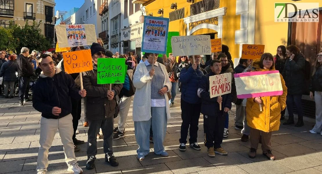 “Que se nos vea y se nos escuche”: Badajoz alza la voz por los derechos de las personas con discapacidad