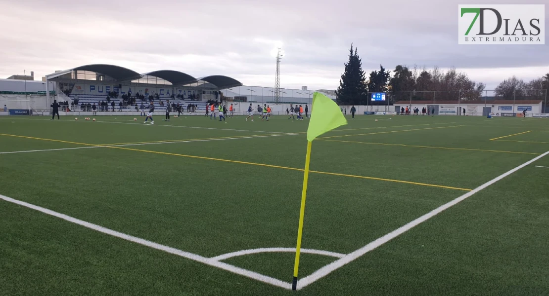 La Puebla frena la racha del CD Badajoz en un duelo directo por el playoff