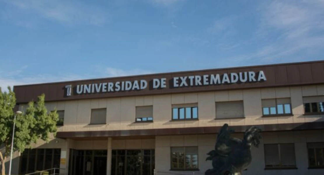 La UEx aprueba dos nuevas titulaciones de máster