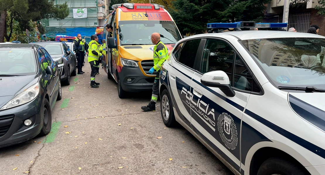 Muere una mujer tras caer desde un décimo piso y sus dos hijos luchan por su vida