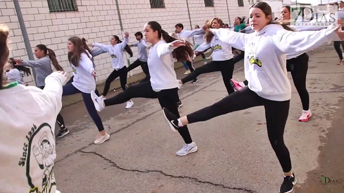Las Monjas celebra su aniversario con la tribu de ‘Nunca Jamás’ y llega hasta el Carnaval de Badajoz