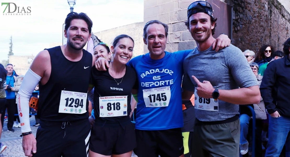 La San Silvestre de Badajoz en imágenes: deporte, disfraces y espíritu navideño