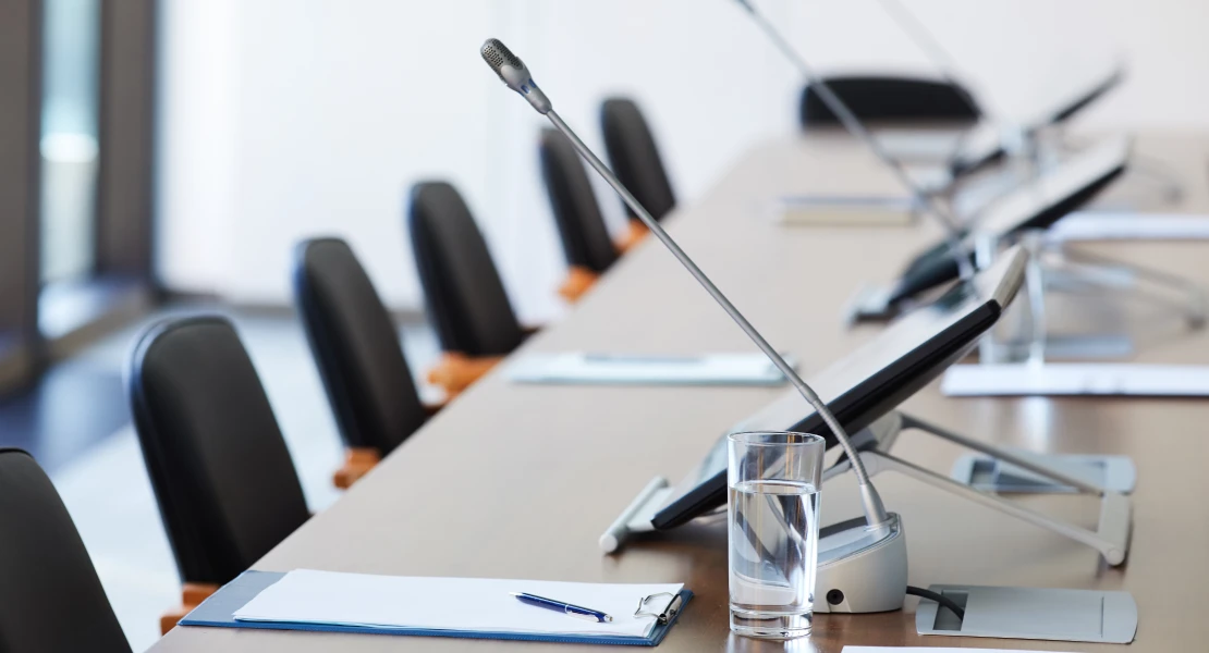 OPINIÓN: Dos ladrones de políticas