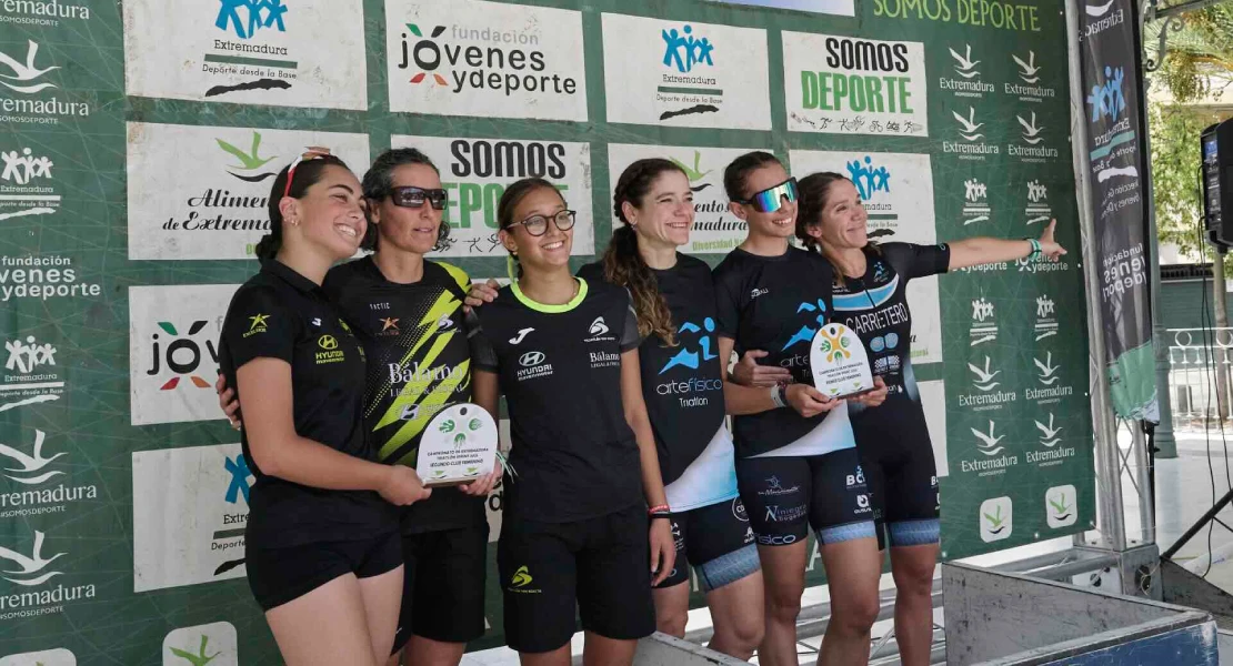 Arte Físico y Triatlón Don Benito se reparten los títulos en las Ligas FEXTRI 2025