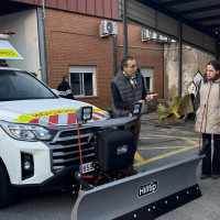 Incorporan nuevos vehículos pick up para la conservación de carreteras afectadas por hielo y nieve en Extremadura