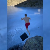 Seis denuncias contra un 'influencer' por bañarse en un espacio natural protegido