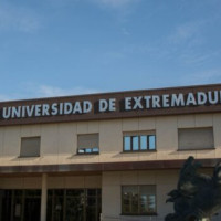La UEx aprueba dos nuevas titulaciones de máster