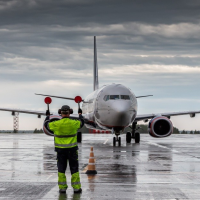 Más control y coordinación para proteger los vuelos: España refuerza la seguridad aérea
