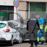 Pierde el control de su coche y acaba empotrada contra un vehículo en Badajoz