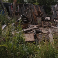 Somos Cáceres denuncia la “falta de soluciones” en los solares y el deterioro de los parques infantiles