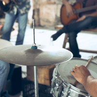 Falta de subvenciones y locales de ensayo: la denuncia de Somos Cáceres