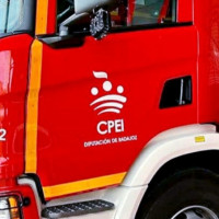 Susto en Montijo por el incendio de un coche en plena vía pública