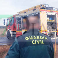 Gran dispositivo de emergencias desplazado tras un incendio en Alburquerque