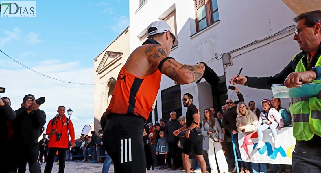 La San Silvestre de Badajoz en imágenes: deporte, disfraces y espíritu navideño