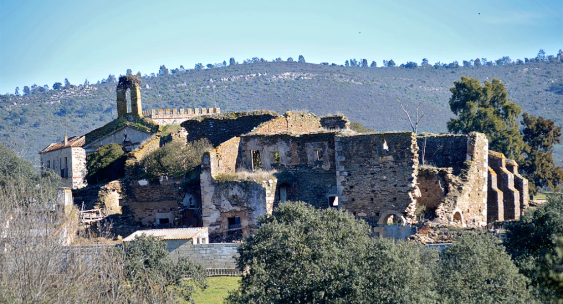 El Monasterio de Loriana se desmorona: "Una vergüenza para Mérida y Extremadura"