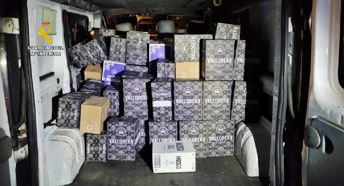 Pillan a tres personas robando un millar de botellas de vino en Monesterio