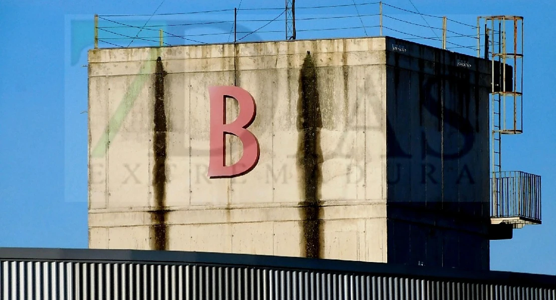 La falta de personal deja al parque de Bomberos de Badajoz por debajo de mínimos reglamentarios