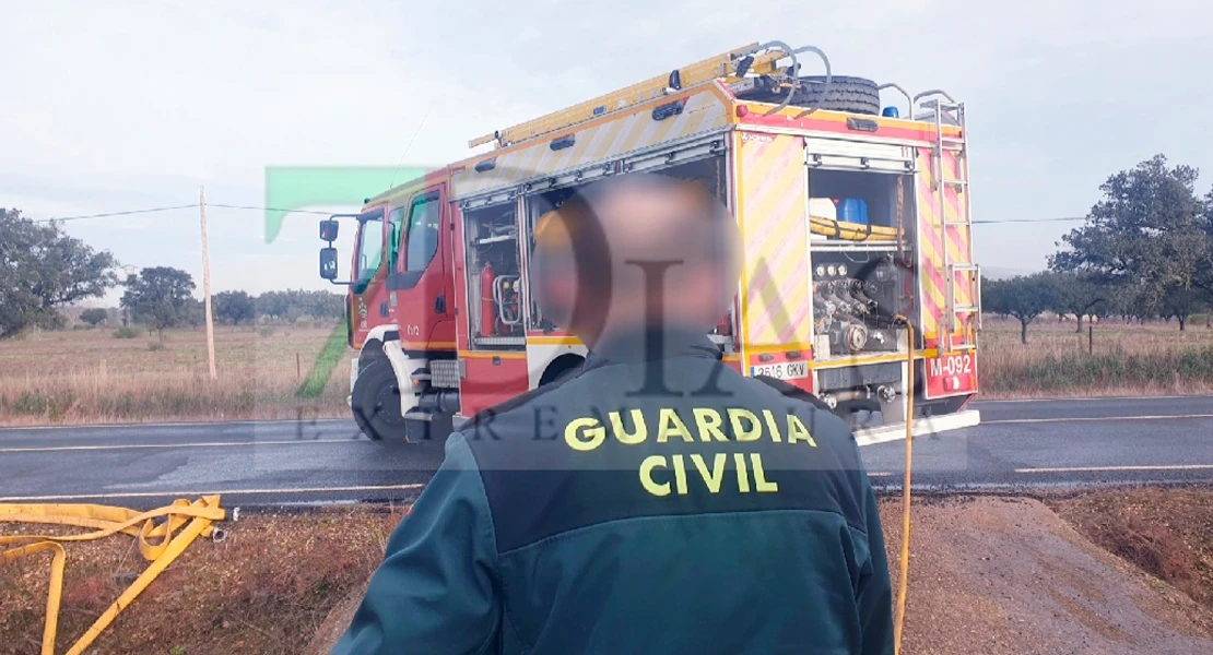 Gran dispositivo de emergencias desplazado tras un incendio en Alburquerque