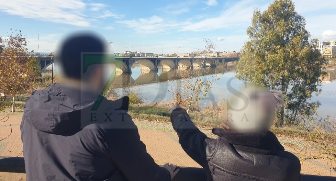 La Policía busca en aguas del Guadiana un arma utilizada en el asesinato de una mujer en Badajoz