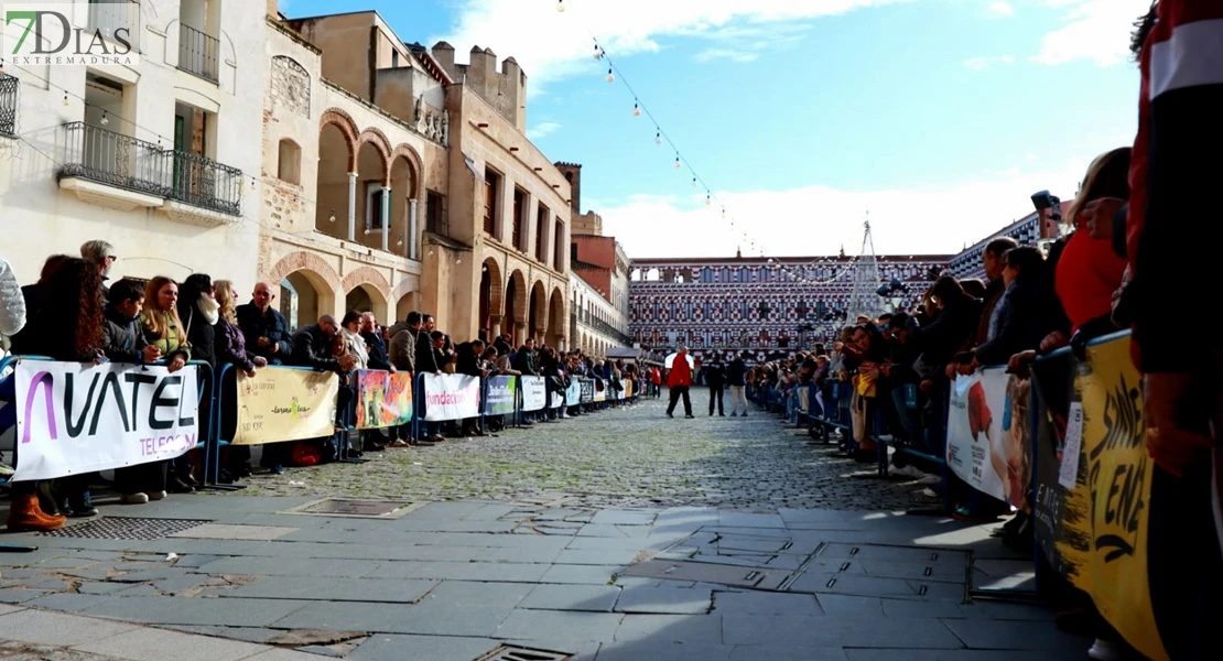 La San Silvestre de Badajoz en imágenes: deporte, disfraces y espíritu navideño