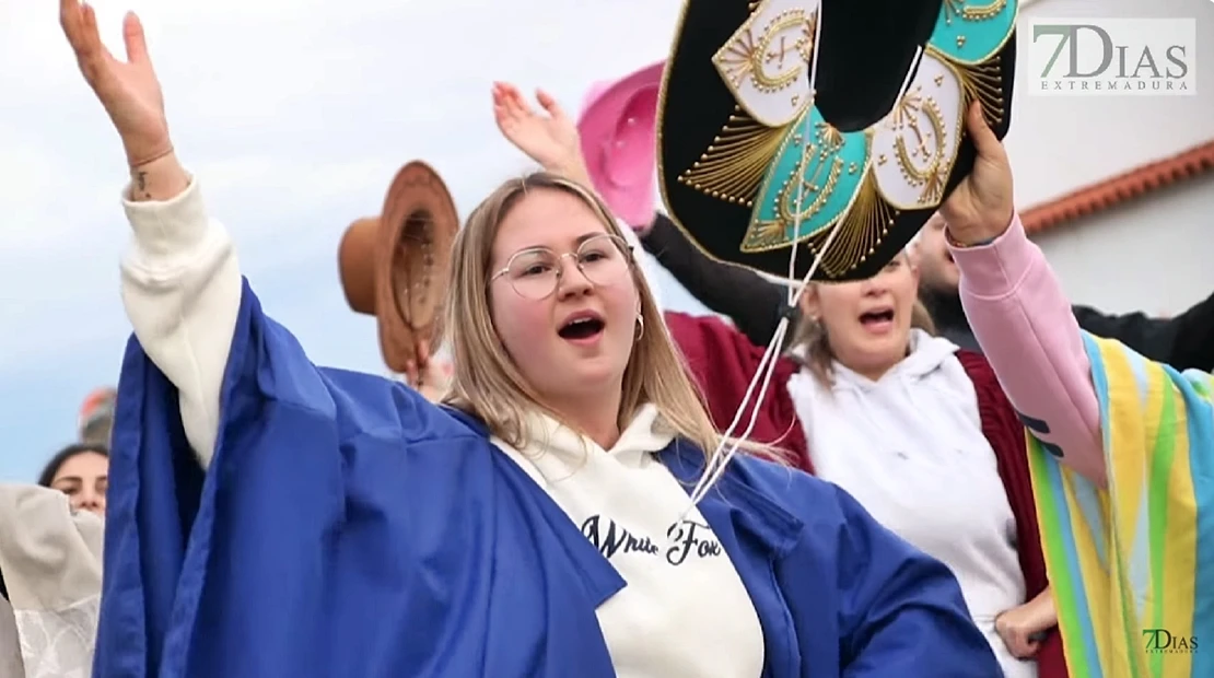 Los Pirulfos recrean una verbena a través de “La Cantina Bonita”