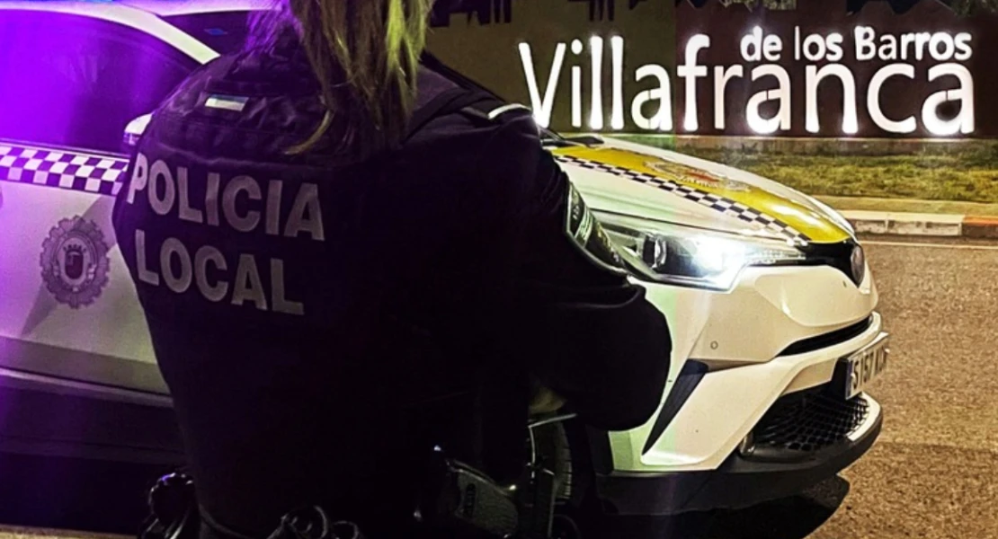 Dos menores en estado grave tras una colisión coche-moto en Villafranca de los Barros