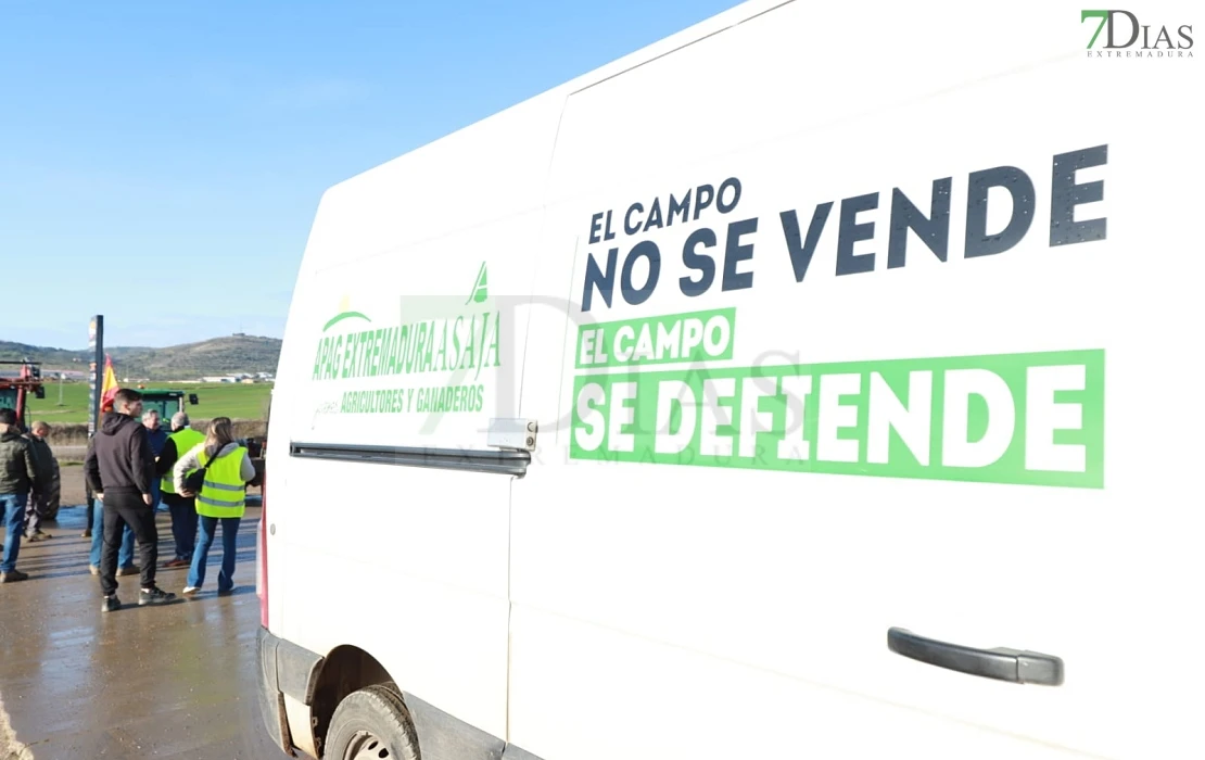 Imágenes de la tractorada en Extremadura para protestar por el acuerdo de Mercosur
