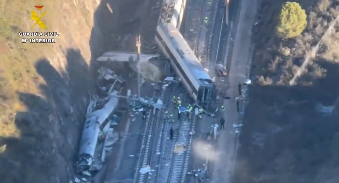 Extremadura guarda un minuto de silencio tras el trágico accidente ferroviario