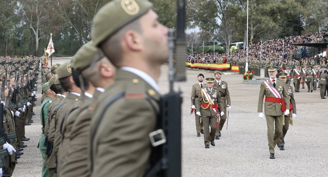 El Rey preside una jura de bandera en Cáceres