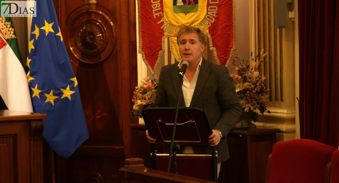 El cuerpo de la Policía Local de Badajoz cuenta con nuevos oficiales, inspector e intendente