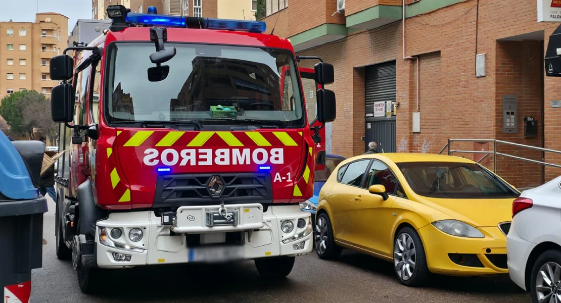 Varias personas evacuadas por un incendio en Valdepasillas