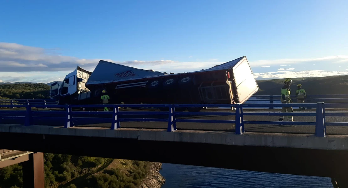 El temporal moviliza a los bomberos del SEPEI: un centenar de intervenciones este miércoles