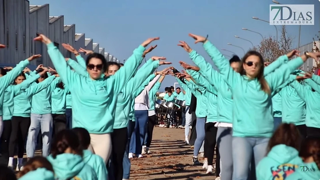 Lingotes rinde homenaje a los carnavales del mundo en su 35º aniversario