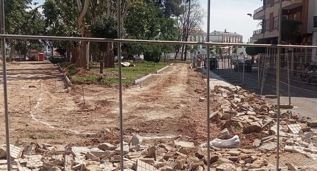 La reforma de un parque López de Ayala llega a los tribunales tras la tala de árboles