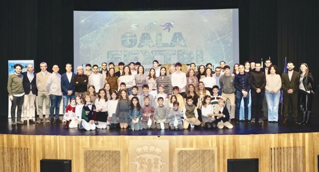 La Gala FEXTRI premia a los protagonistas del triatlón extremeño en Jerez de los Caballeros