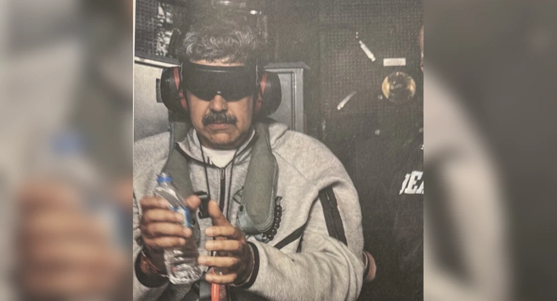 Trump muestra una imagen de Maduro tras anunciar su captura