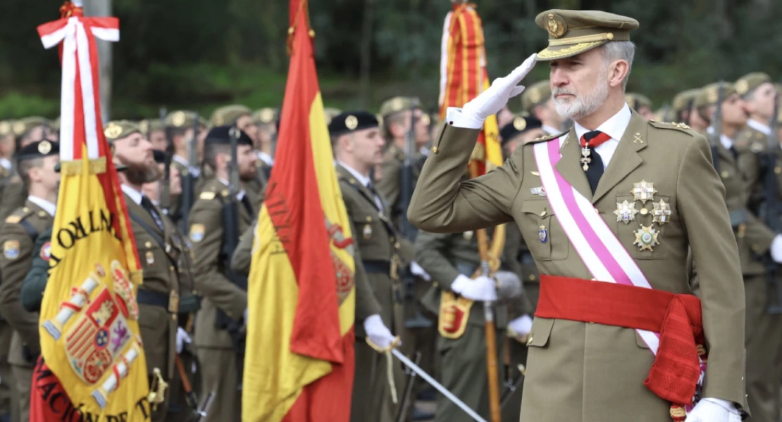 El Rey preside una jura de bandera en Cáceres