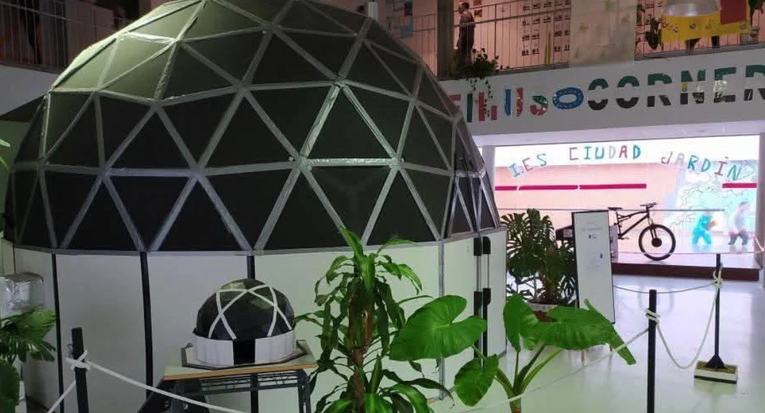 El planetario del IES Ciudad Jardín: el proyecto que acerca la astronomía a los jóvenes