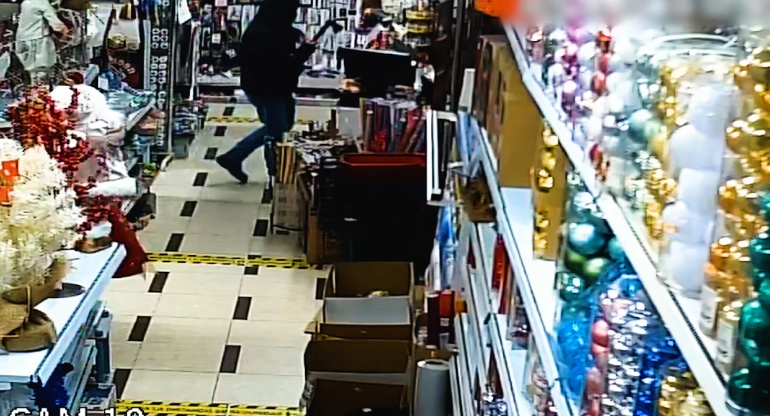 Intenta atracar un comercio a golpe de hacha y hiere a la dependienta