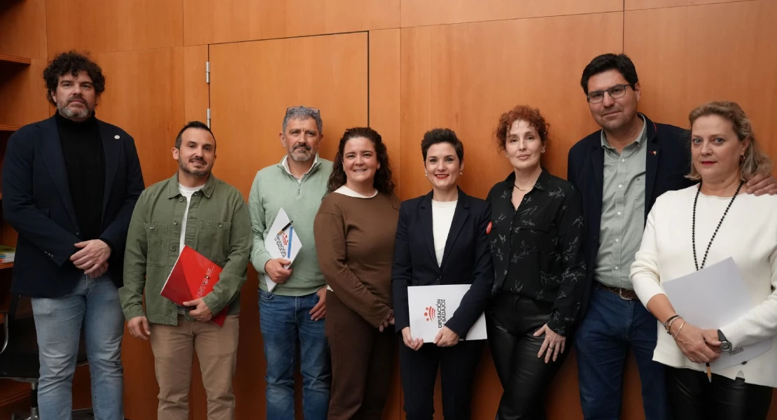 La Diputación de Badajoz y los sindicatos firman el mayor acuerdo de modernización del empleo público provincial